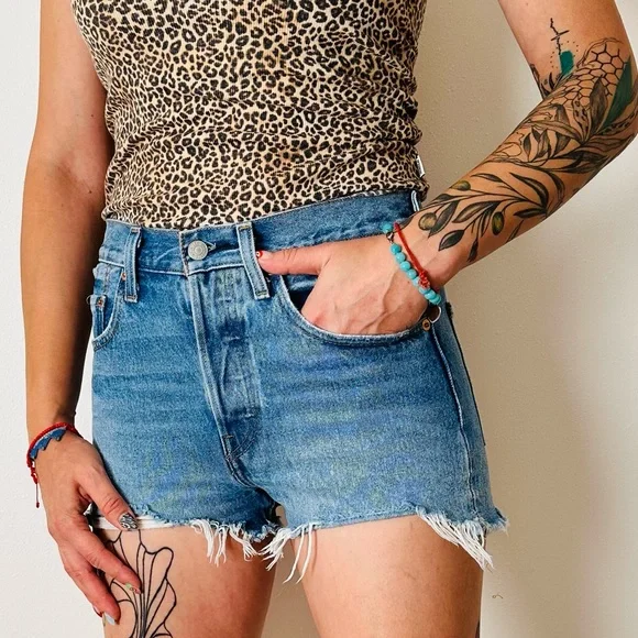 Levi’s 501 light wash Cutoff Jean Shorts denim 100% cotton Distressed - Picture 2 of 9